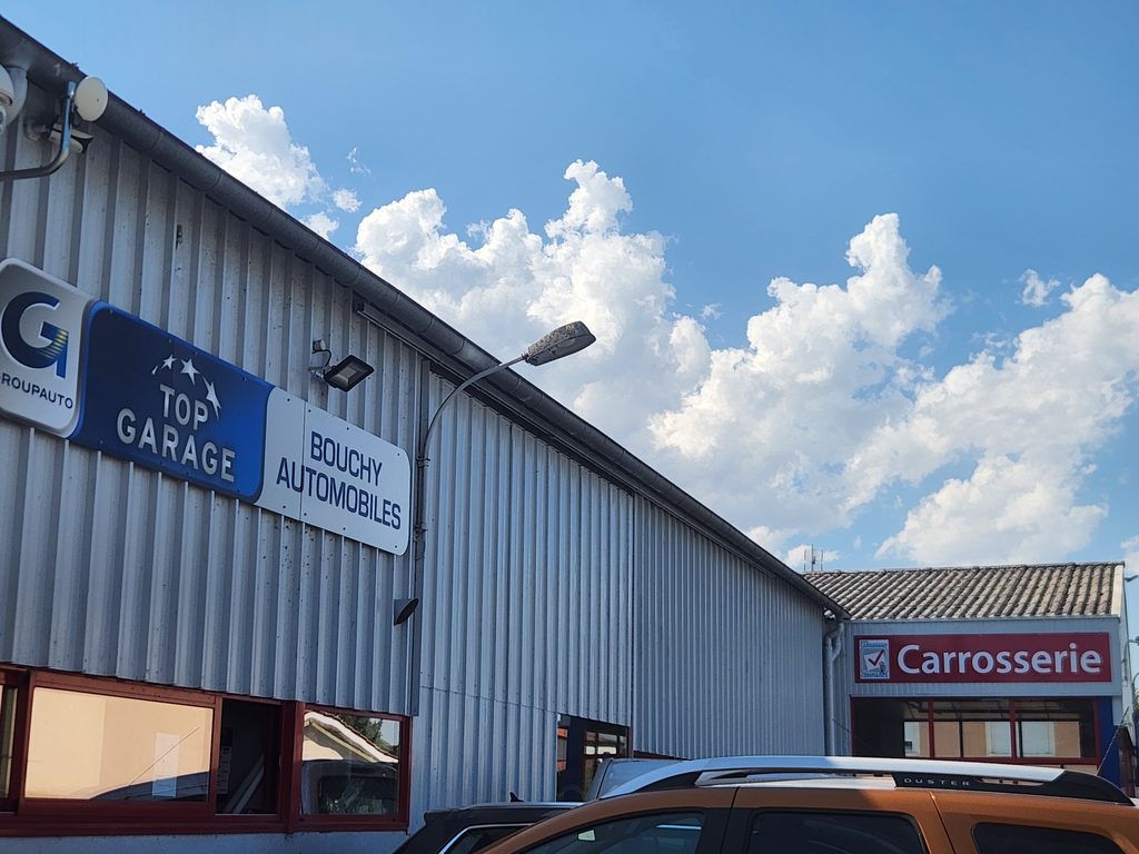 L'atelier Top Garage Bouchy Automobiles et sa carrosserie à Grièges